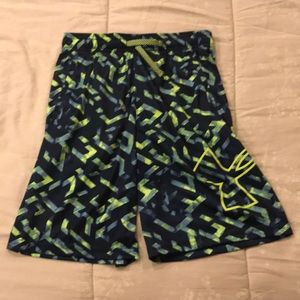 Under Armour boys shorts size YL, NWT